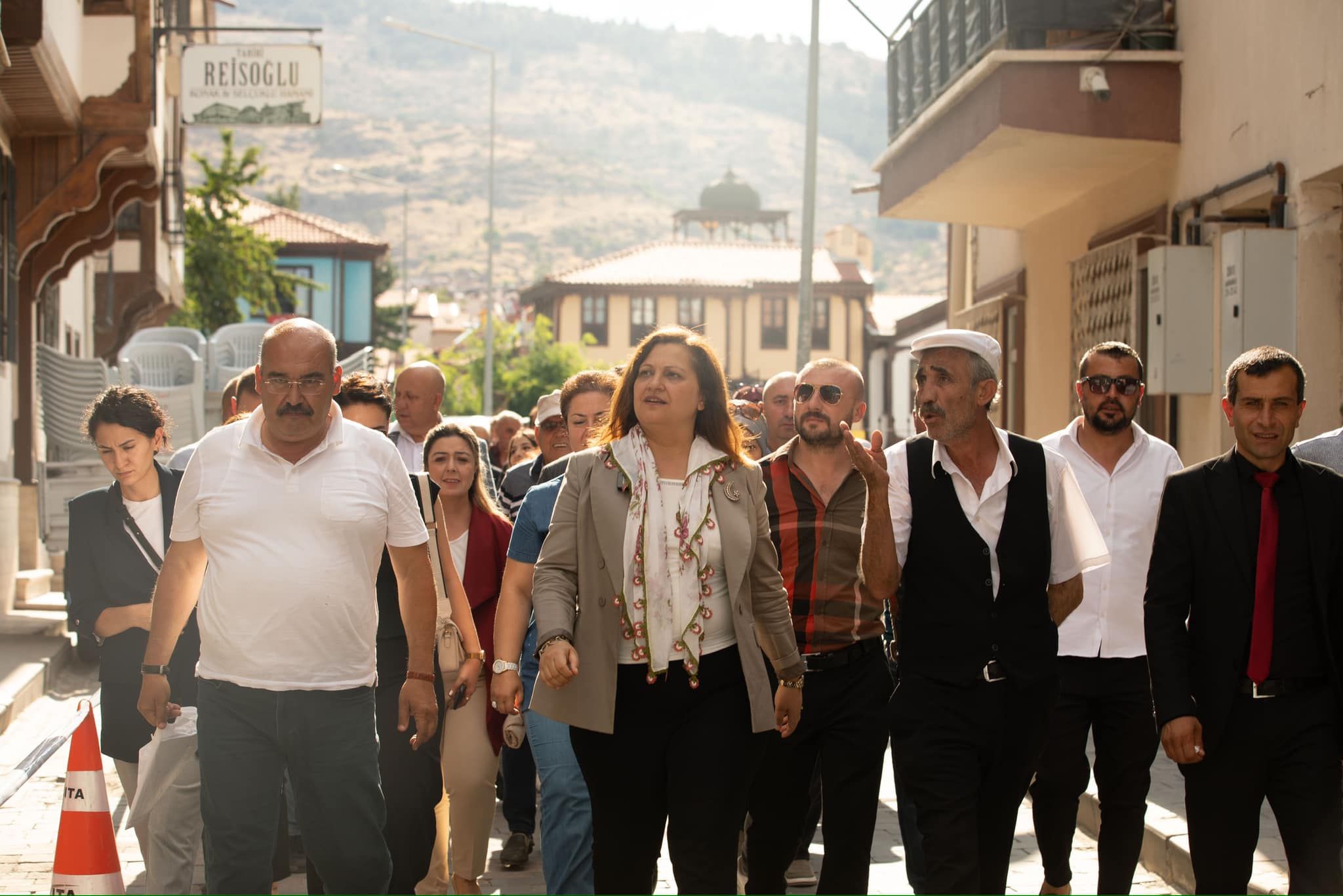 Anketler, Afyonkarahisar’da Demokratik Yönetimi Güçlendiriyor