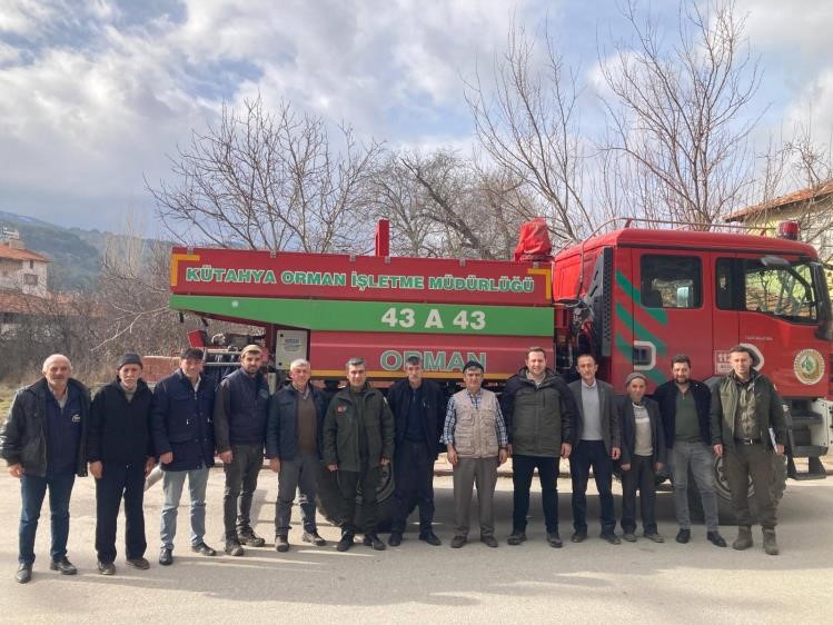 Kütahya Orman Bölge Müdürlüğünün orman yangınlarına karşı köylerin eğitimine devam