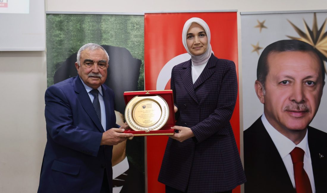 Afyonkarahisar Valisi Doç. Dr. Kübra Güran Yiğitbaşı, Atatürkçü Düşünce Derneği