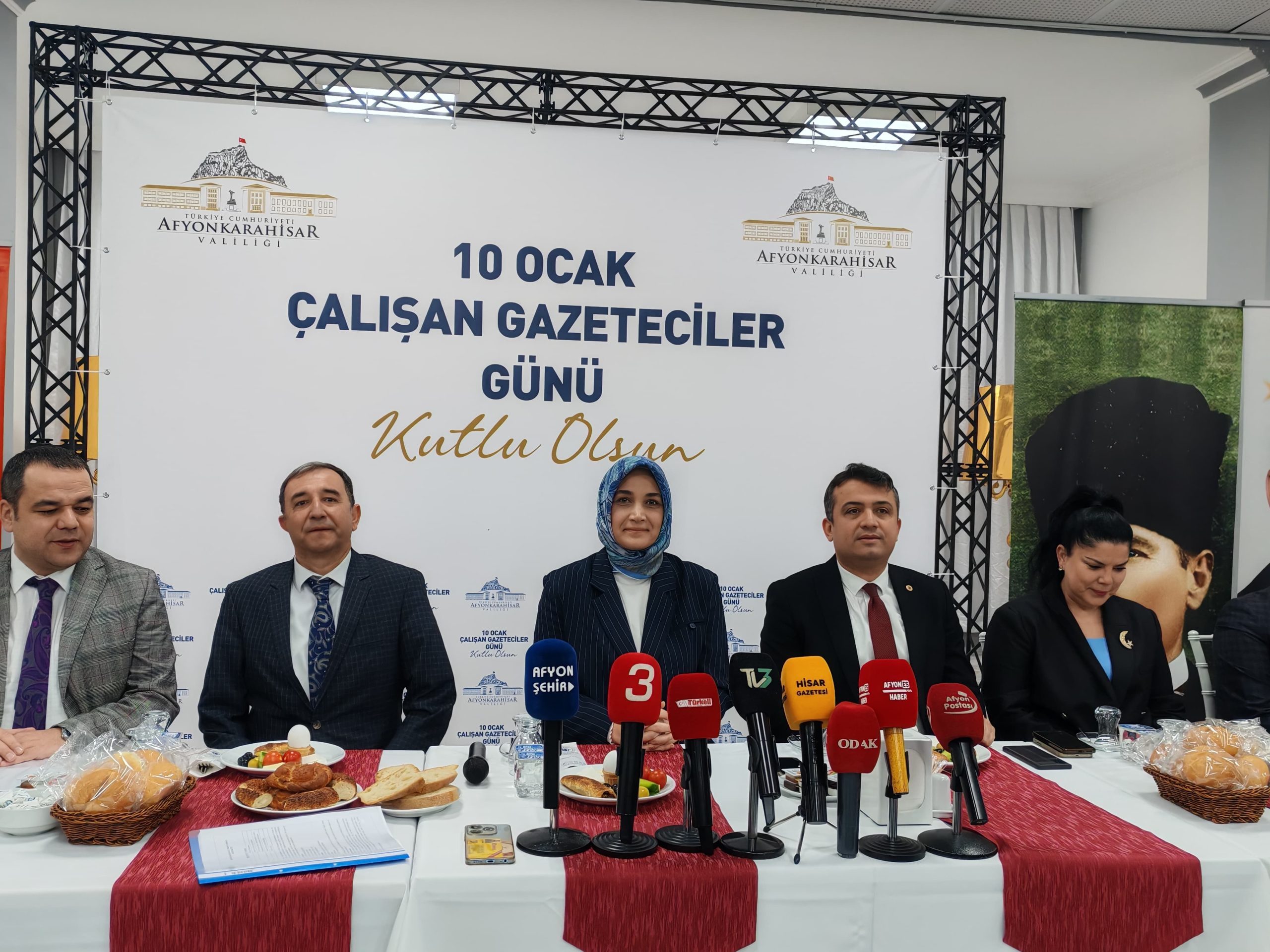 Valilikten Çalışan Gazeteciler Günü Kahvaltı Toplantısı