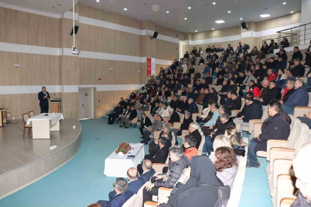 Toplantıya Eğitim Müfettişleri Başkanı Yusuf Turhan, müdür yardımcıları, şube müdürleri