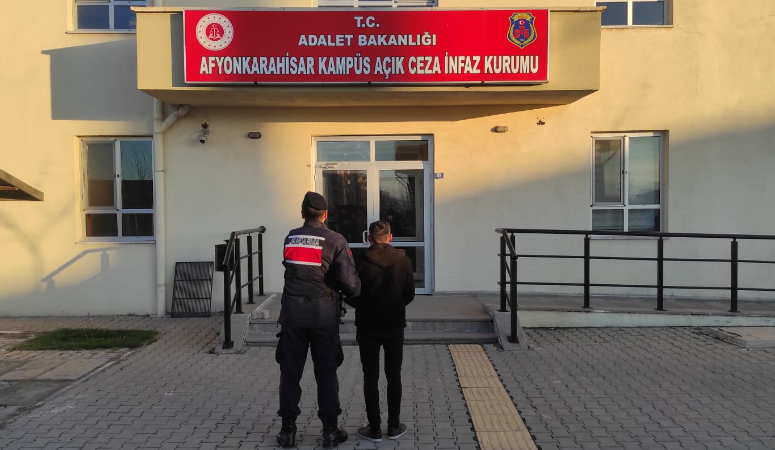 Afyonkarahisar İl Jandarma Komutanlığı, aranan şahısların tespiti ve yakalanmasına yönelik