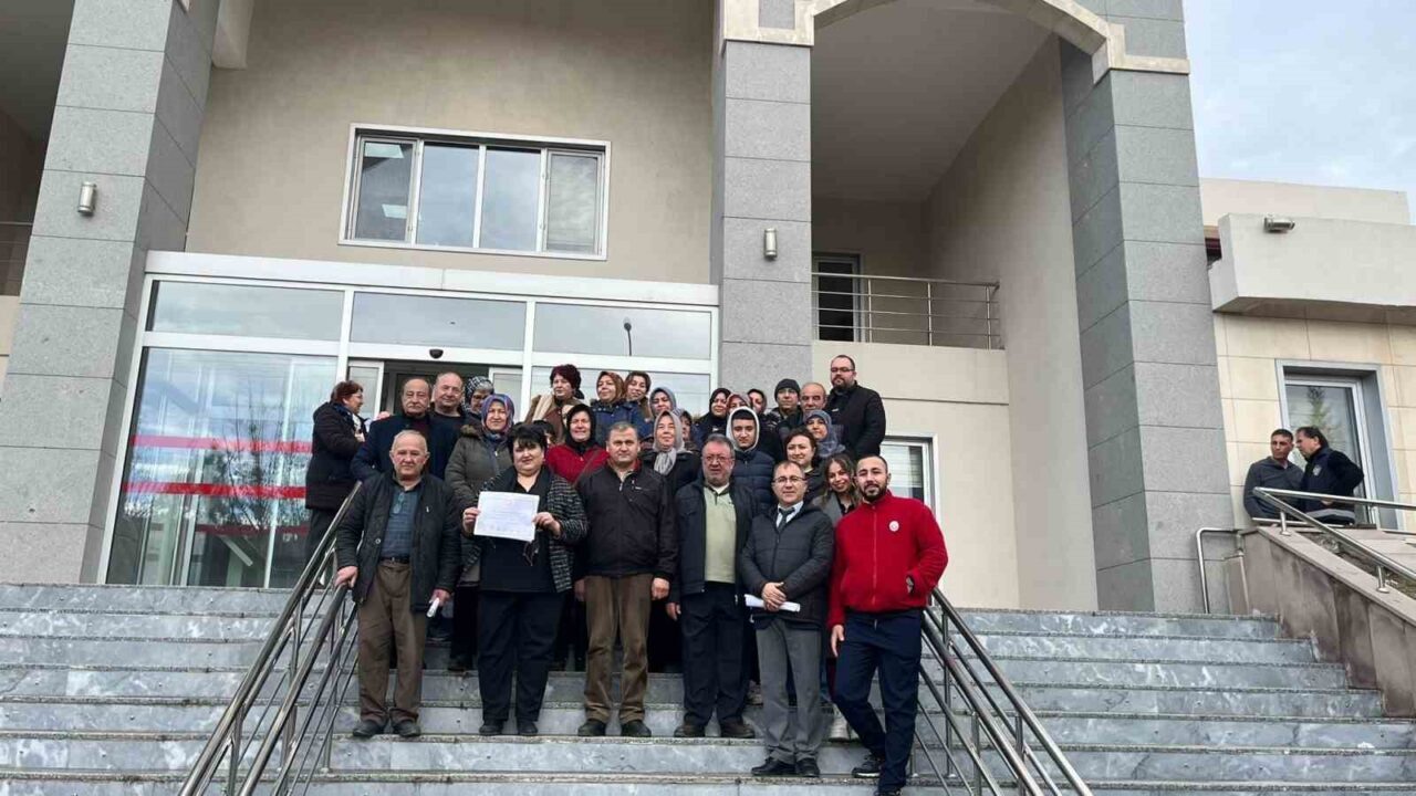 Afyonkarahisar’da kansere yenik düşerek hayatını kaybeden muhtar yerine seçilen karısı