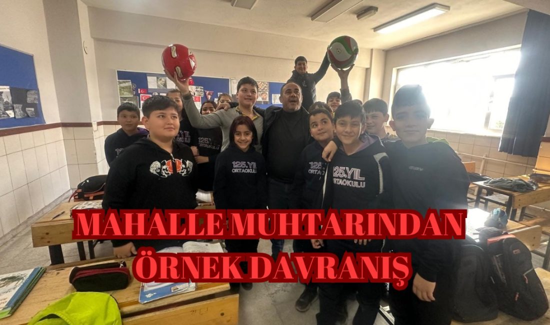 Afyonkarahisar’ın Fatih Mahallesi Muhtarı Kenan Uçmak, kendi maaşıyla, 4 farklı