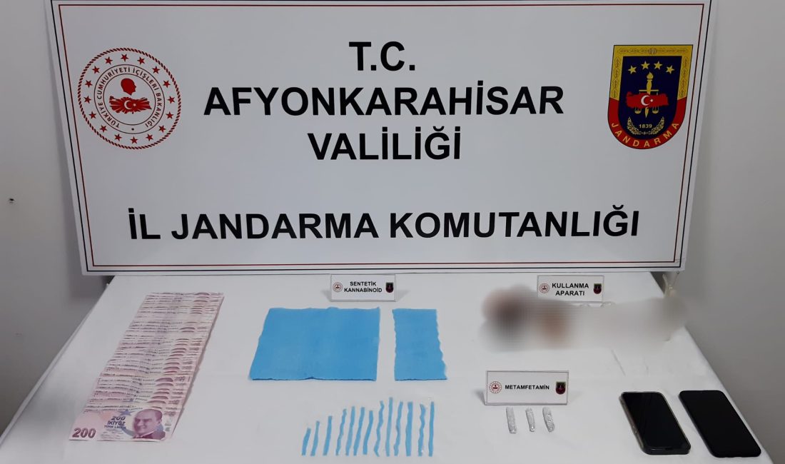 Afyonkarahisar İl Jandarma Komutanlığı, uyuşturucu ile mücadele kapsamında yürütülen titiz