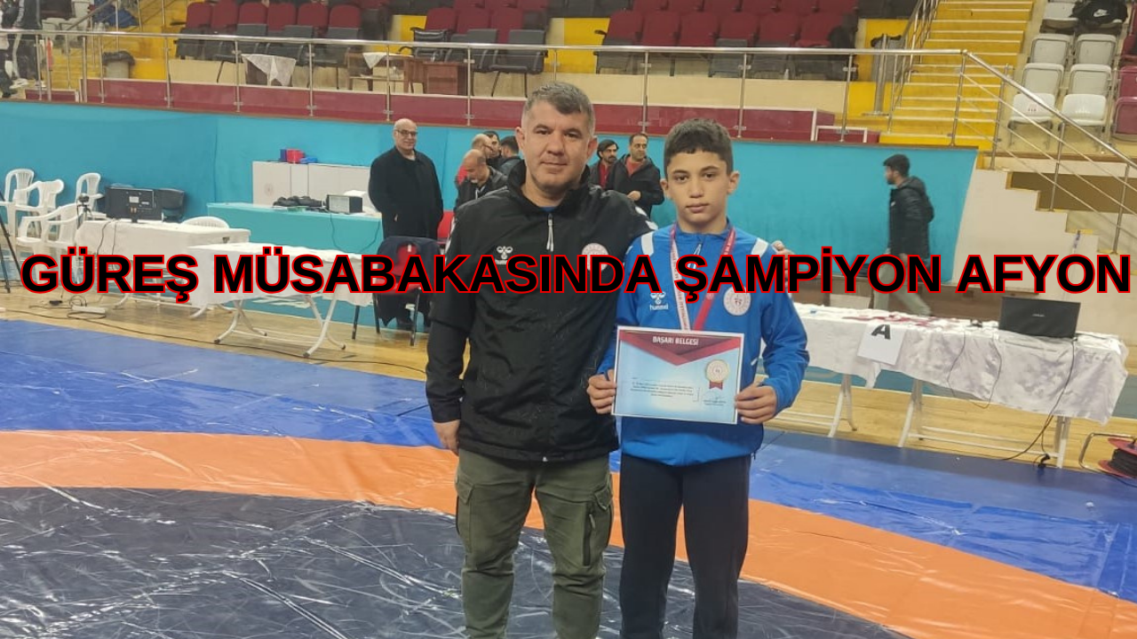 Isparta’da düzenlenen Yıldız Erkekler Okul Sporları Serbest Güreş Grup Müsabakalarında