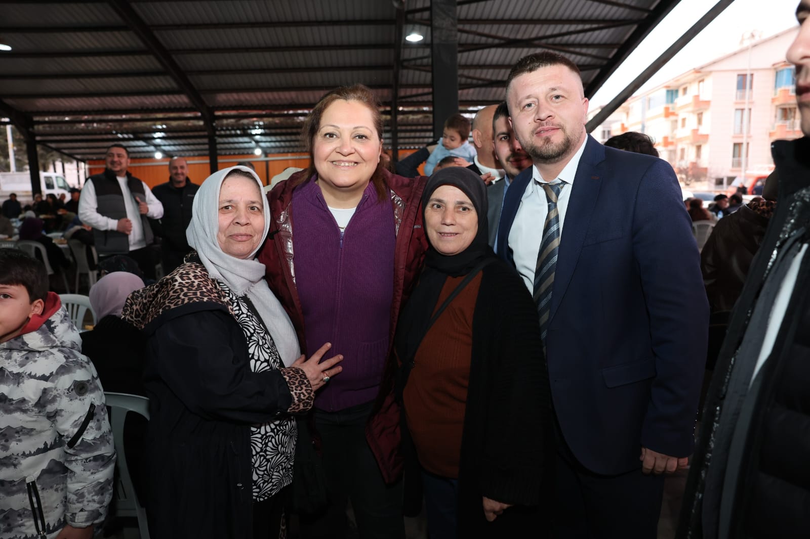 Afyonkarahisar Belediye Başkanı Burcu Köksal, Ramazan ayının bereketini paylaşmak için